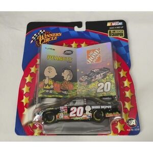 Nascar #20 Peanuts & Home Depot Tony Stewart 1:43 diecast Race Car 2002 Champion
